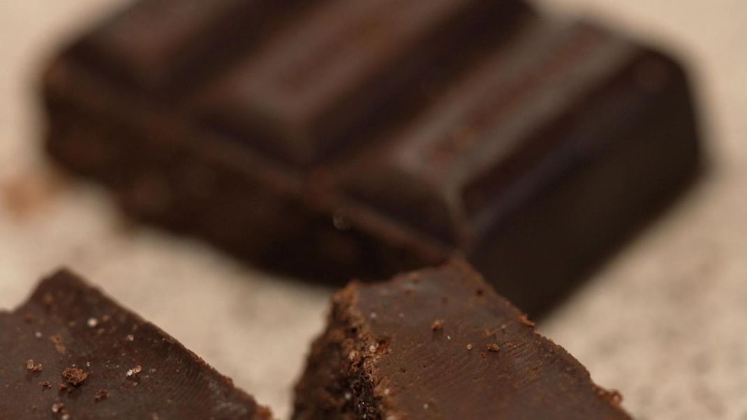 Die mexikanische Trinkschokolade ist nicht zum Essen geeignet: Sie ist fest, trocken und hat einen hohen Kakaoanteil.