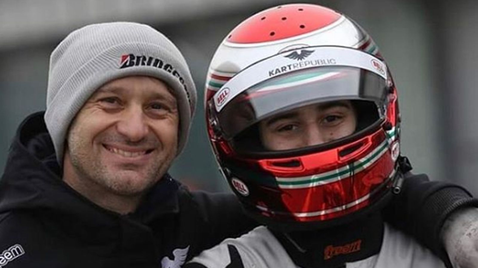 
                <strong>Enzo Trulli</strong><br>
                Sein Vater Jarno Trulli (Foto, links) fuhr zwischen 1997 und 2011 beachtliche 252 Formel-1-Rennen, gewann im Jahre 2004 sogar den Grand Prix von Monaco. Ob Enzo Trulli eines Tages ähnliches gelingen wird? Noch ist es zu früh, um das abzuschätzen. Der junge Trulli ist erst 14 Jahre alt, zählt aber bereits zur Elite im Kartsport.    
              