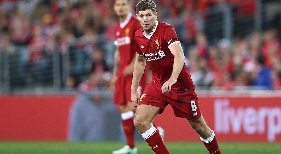 
                <strong>Mittelfeld: Steven Gerrard</strong><br>
                In dieselbe Affäre wie Beckham soll auch Liverpool-Legende Steven Gerrard verwickelt gewesen sein. Auch er wurde jedoch nicht verurteilt.
              