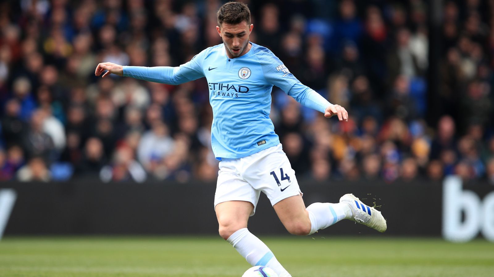 
                <strong>Abwehr - Aymeric Laporte</strong><br>
                Verein: Manchester CitySaisoneinsätze in der Premier League: 32Saisontore: 2
              