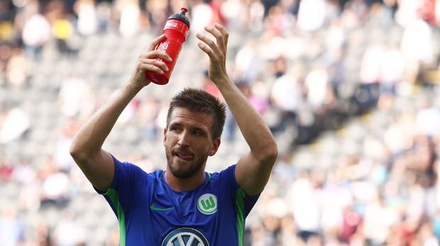 
                <strong>VfL Wolfsburg</strong><br>
                Man muss es den Wölfen lassen: Sportdirektor Olaf Rebbe hat gut eingekauft. Die Abwehr wurde verstärkt, im Sturm macht sich der VfL etwas unabhängiger von Mario Gomez. Unter den Zugängen sind gute Namen wie John Anthony Brooks (aktuell verletzt), Ignacio Camacho, Paul Verhaegh oder Star-Ausleihe Divock Origi. Bei den Abgängen wurde gezielt ausgemistet. ran-Note: 2+
              