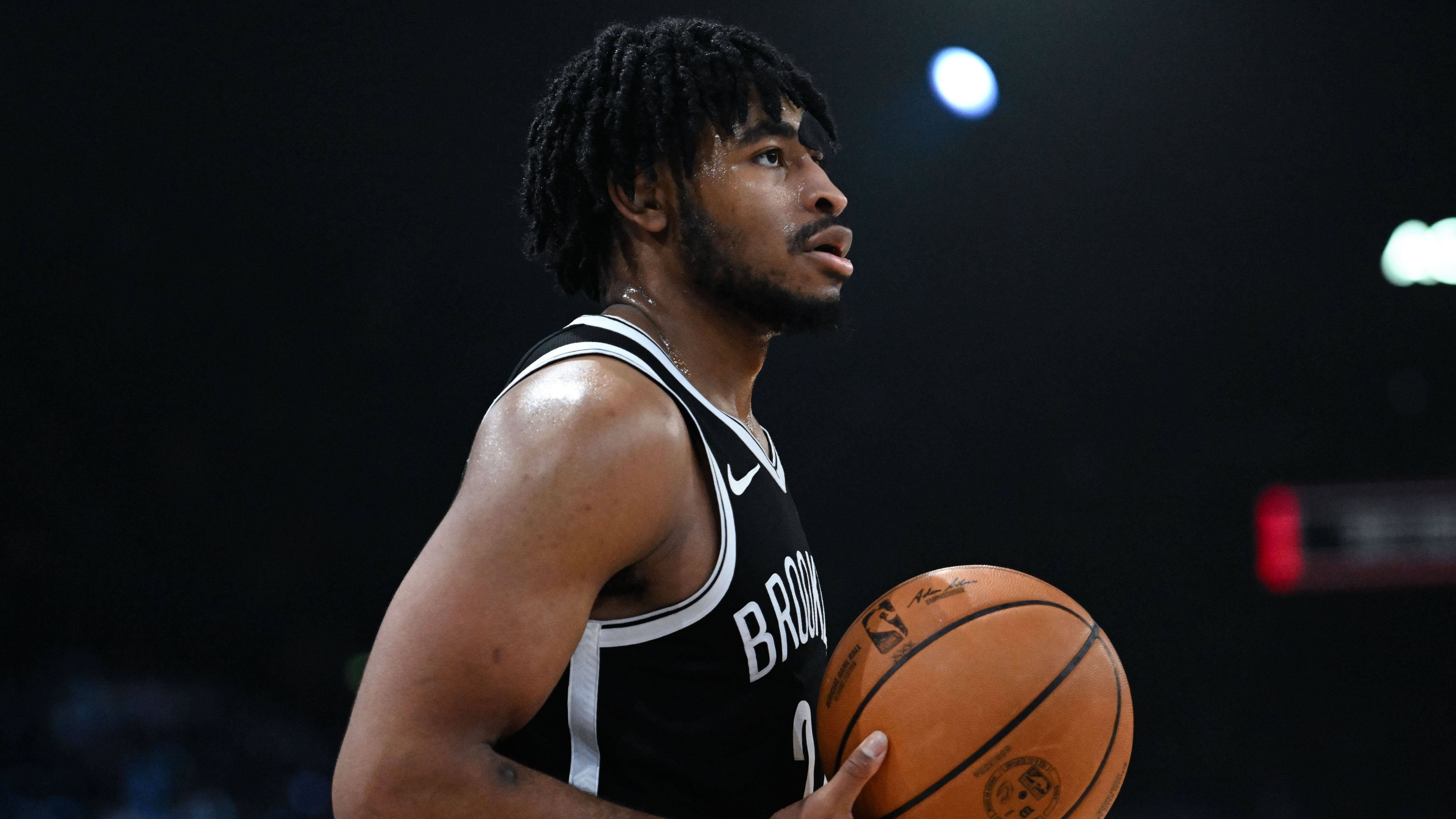 <strong>Cam Thomas (zuletzt Brooklyn Nets/UFA)</strong><br>Läuft er heiß, gehört er zu den besten Scorern der Liga – leider passiert das noch nicht oft genug, und defensiv ist er anfällig. Dennoch hat der erst 23-Jährige noch viel ungenutztes Potenzial und könnte im richtigen System zu einer echten Verstärkung für einige Teams werden.