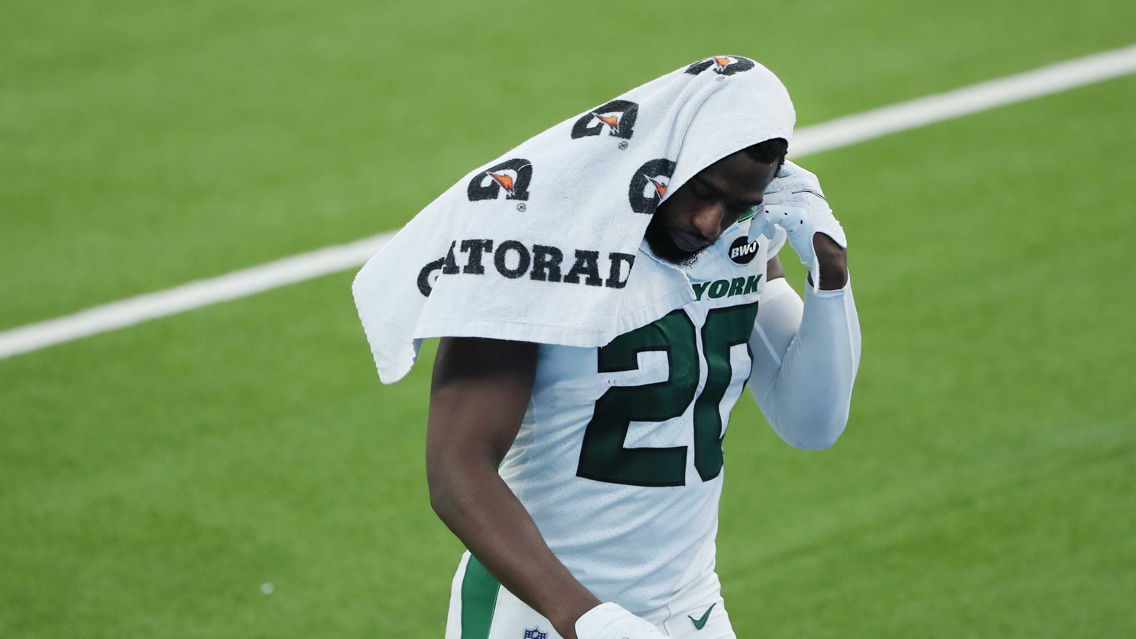 
                <strong>UNTERSCHRIEBEN: New York Jets: Marcus Maye (Safety) </strong><br>
                Bei Marcus Maye und den New York Jets ist der Franchise Tag gut 10,6 Millionen US-Dollar wert. Womöglich finden beide Seiten aber auch mit einem neuen Vertrag langfristig zueinander.
              