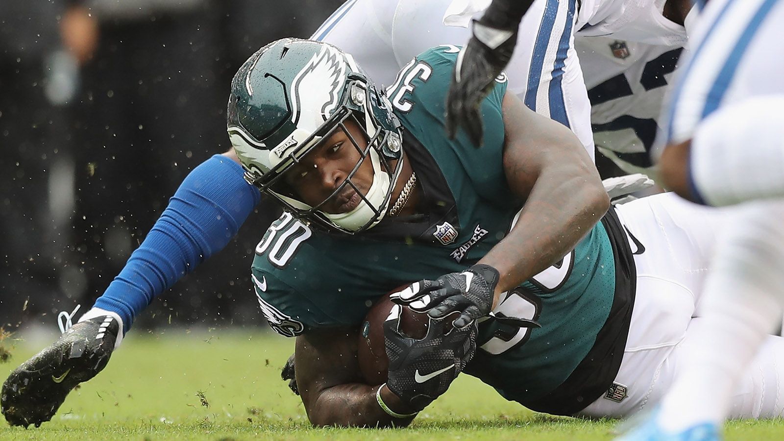 
                <strong>Corey Clement (Philadelphia Eagles)</strong><br>
                Noch in der ersten Hälfte des Duells mit den Cowboys in Week 14 blieb Eagles-Running-Back Corey Clement nach einem Zusammenprall liegen und hielt sich das Knie. Die Eagles setzten ihn dann auf die Injured Reserve Liste - er wird somit in dieser Saison nicht mehr auflaufen.
              