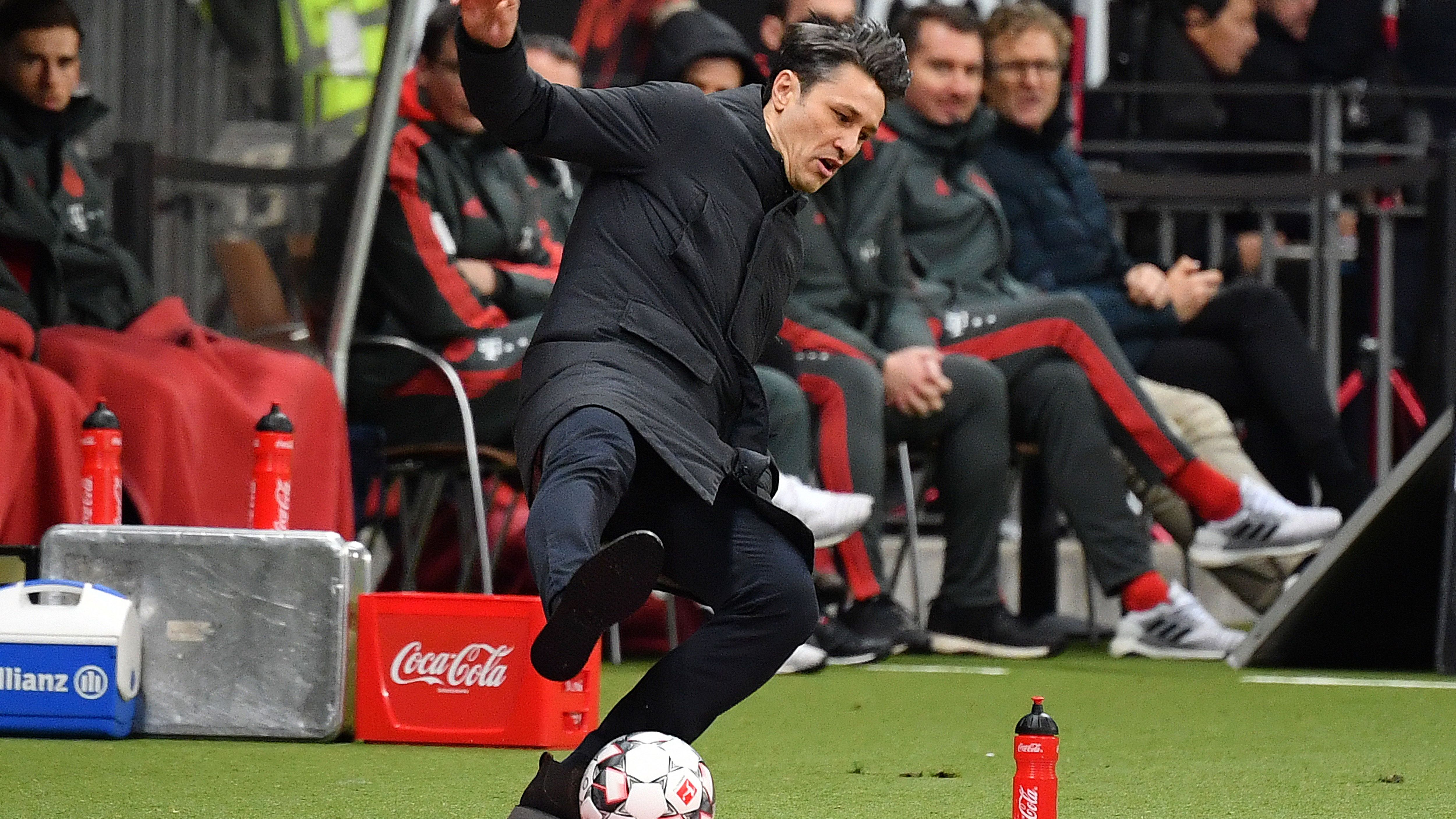 <strong>Herbst 2018: Maulwurf-Gate</strong><br>Niko Kovac war erst wenige Monate im Amt und stand schon in der Kritik. Immer wieder sickerten Interna an die Öffentlichkeit. Hamann forderte die Bayern-Bosse auf, den Trainer zu stärken: "Umso länger das nicht passiert, bekomme ich den Eindruck, dass der Führung das, was im Moment passiert, gar nicht ungelegen ist." Ein Jahr später flog Kovac raus, Co-Trainer Hansi Flick übernahm und gewann das Triple.