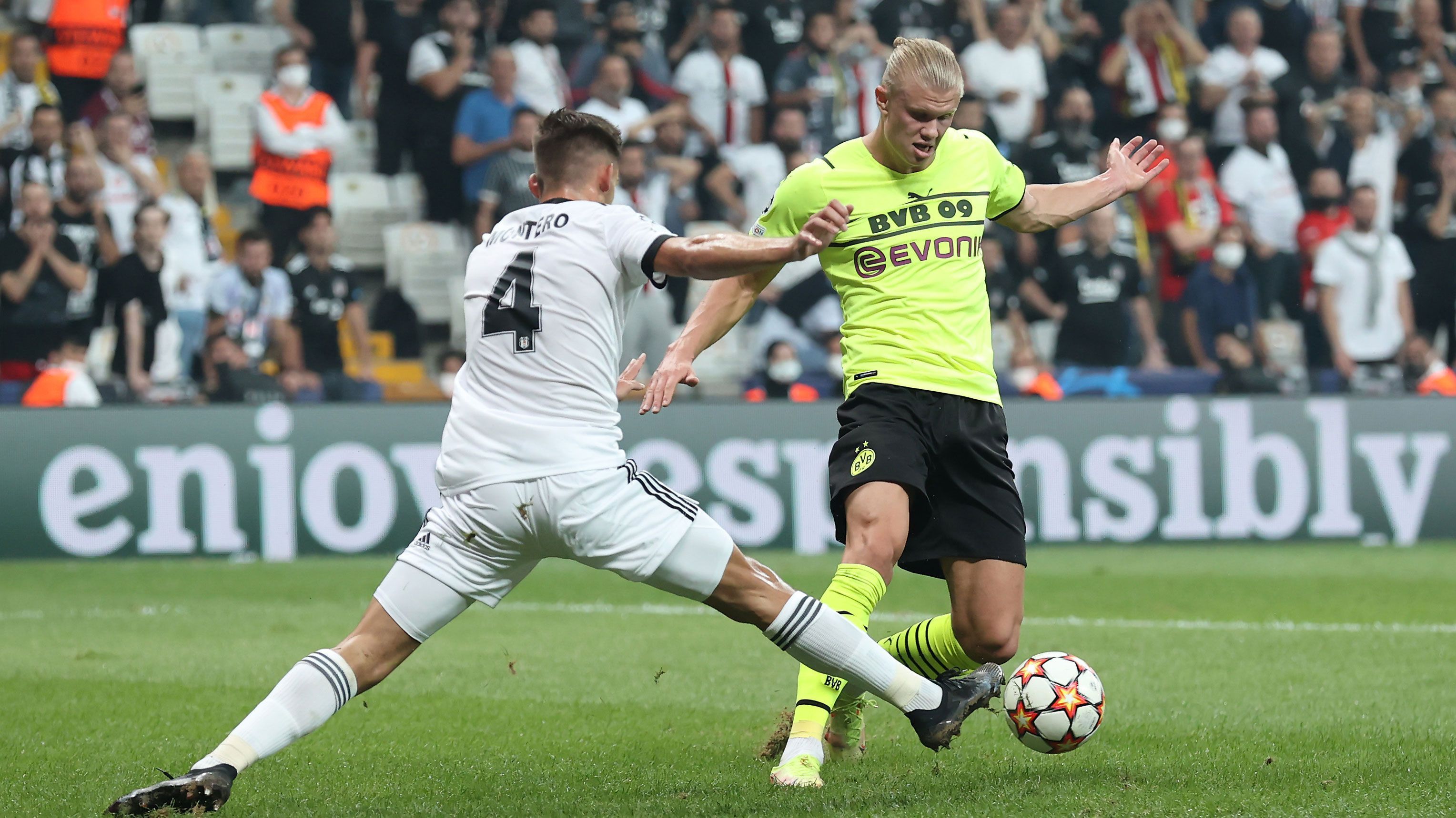 
                <strong>Erling Haaland</strong><br>
                Braucht etwas Anlaufzeit, steigert sich aber im Verlauf des Spiels immer mehr. Vergibt in der 27. Minute noch eine dicke Chance, sorgt in der Nachspielzeit der ersten Halbzeit dann aber für das vorentscheidende 2:0. Nach der Pause gewohnt präsent und brandgefährlich. Hätte sich das ein oder andere Tor noch verdient gehabt. ran-Note: 2
              