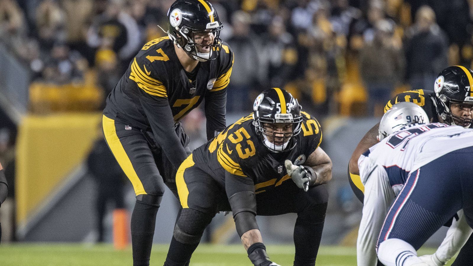 
                <strong>Pittsburgh Steelers</strong><br>
                Team Captains: Ben Roethlisberger (QB), Maurkice Pouncey (C), Roosevelt Nix (FB), Cameron Heyward (DE)
              