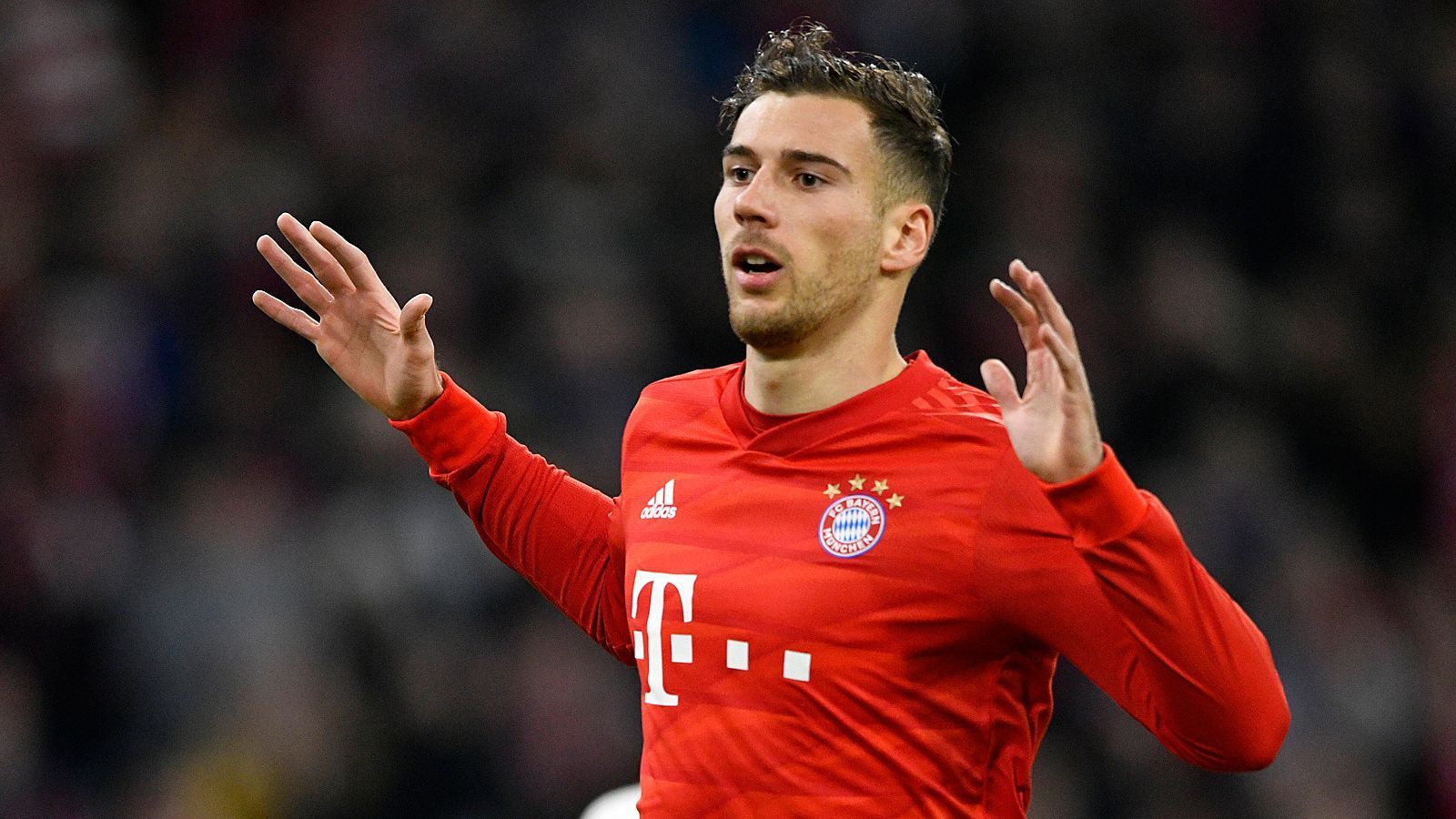 
                <strong>Leon Goretzka (Bayern München)</strong><br>
                Auffälliger Auftritt des Nationalspielers. Immer wieder mit gefährlichen Vorstößen und gutem Auge für seine Mitspieler. Einige gefährliche Kopfbälle im Strafraum, aber am Ende nichts Zählbares. Scheitert in der 80. Minuten freistehend am Leipziger Keeper. Wird in der 85. für Coman ausgewechselt. ran-Note: 2
              