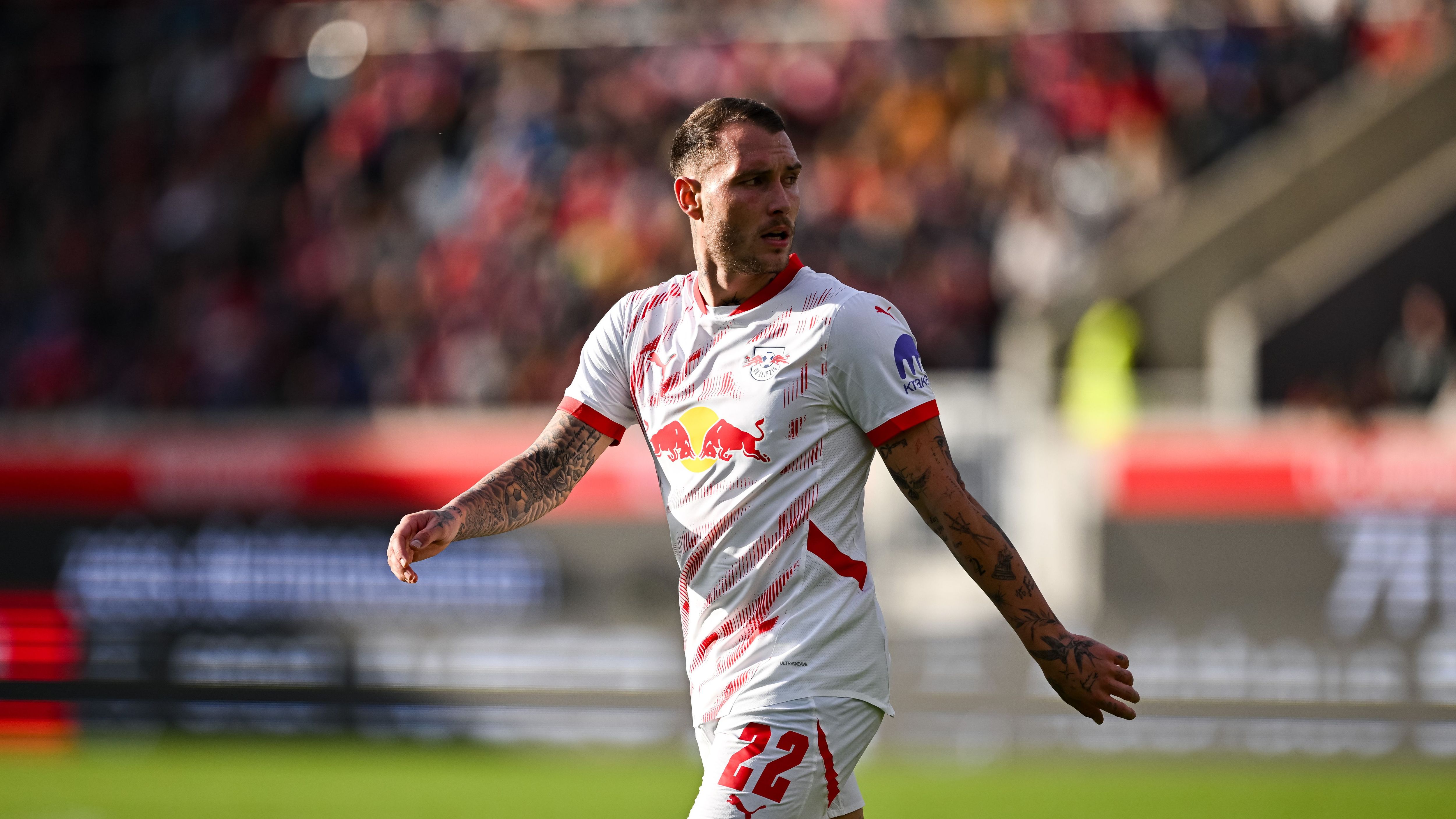 <strong>David Raum (RB Leipzig)</strong><br>Ein weiterer Kandidat für die Linksverteidiger-Position: DFB-Nationalspieler David Raum. Da Amorim bei United langfristig seine angestammte Dreierkette implementieren will, sollte ein potenzieller Neuzugang seine Position auch als Schienenspieler beherrschen. Das spricht eher gegen Davies und für den mit Bänderverletzung indisponierten Raum.