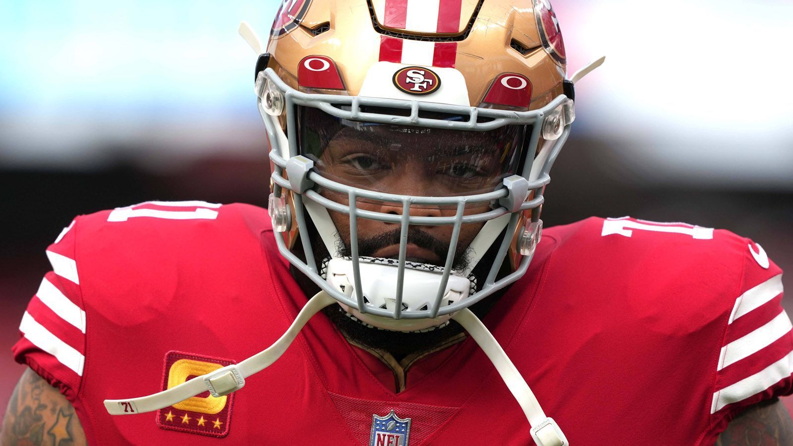 
                <strong>Top Deals 2021</strong><br>
                Trent Williams (Foto) ging für 138,06 Millionen Dollar (55,1 Millionen Dollar garantiert) und einen Sechsjahres-Vertrag zu den San Francisco 49ers. Auf Platz zwei: Bud Dupree, der für fünf Jahre und 82,5 Millionen Dollar (35 Millionen Dollar garantiert) bei den Tennessee Titans unterschrieb. Auf Platz drei lag Joe Thuney mit einem Fünfjahres-Vertrag bei den Kansas City Chiefs über 80 Millionen Dollar, von denen 48 Millionen Dollar garantiert sind.
              