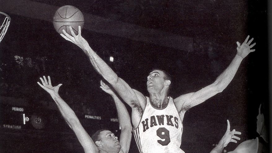 <strong>Platz 10 (geteilt): Bob Pettit</strong><br>MVPs: 2<br>Jahre und Team: 1956, 1959 (St. Louis Hawks)