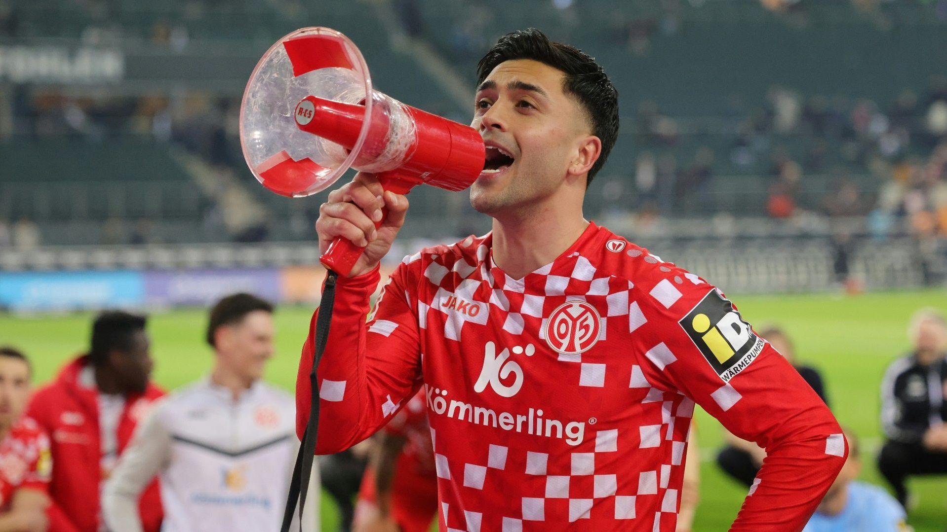 <strong>1. FSV Mainz 05</strong><br>- Trikotsponsor: Kömmerling<br>- Einnahmen: 4,5 Millionen Euro jährlich