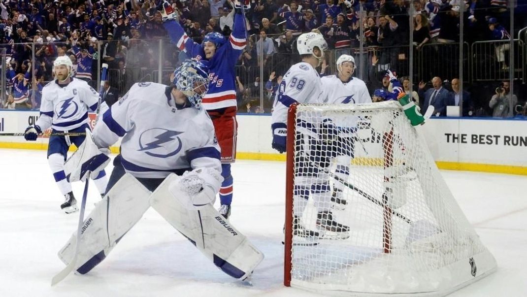 Nhl Playoffs Tampa Bay Lighting Verliert Bei Den New York Rangers