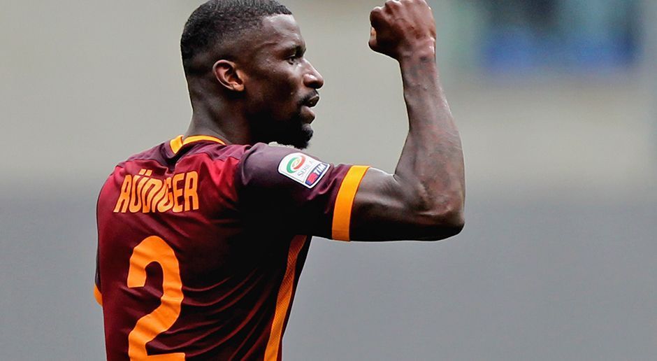 
                <strong>Antonio Rüdiger (Abgang VfB Stuttgart)</strong><br>
                Antonio Rüdiger (Abgang VfB Stuttgart): Kurz vor der EM in Frankreich macht ein deutscher Nationalspieler seinen Wechsel klar. Am Montag, 30. Mai, zieht der AS Rom seine Kaufoption und verpflichtet den 23-jährigen Verteidiger fest. Zuvor war Rüdiger bereits ein Jahr in die italienische Hauptstadt ausgeliehen. Der VfB Stuttgart bekommt eine unbekannte Ablöse, Bonuszahlungen, weitere Transferbeteiligung und den Abstieg in die zweite Liga.
              