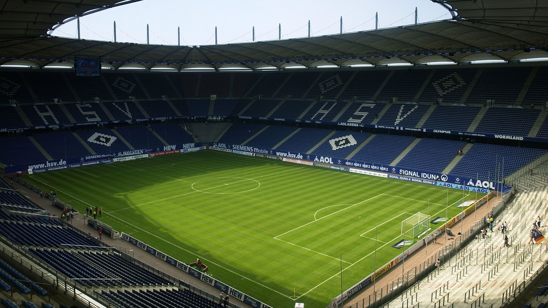 
                <strong>Platz 5 (geteilt): Volksparkstadion</strong><br>
                Gesamtbewertung: 4,30 - Stadt: Hamburg - Verein: Hamburger SV
              