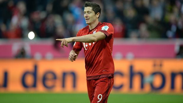 
                <strong>1. Platz: Robert Lewandowski (FC Bayern München)</strong><br>
                Platz 1: Robert Lewandowski (12 Tore). Der Pole ist aktuell mit zwölf Toren in sieben Spielen Europas treffsicherster Stürmer: Nur gegen Leverkusen traf der 27-Jährige nicht. Mit unfassbaren fünf Toren in neun Minuten gegen Wolfsburg stellt er den Anspruch als Europas bester Torjäger unter Beweis.
              