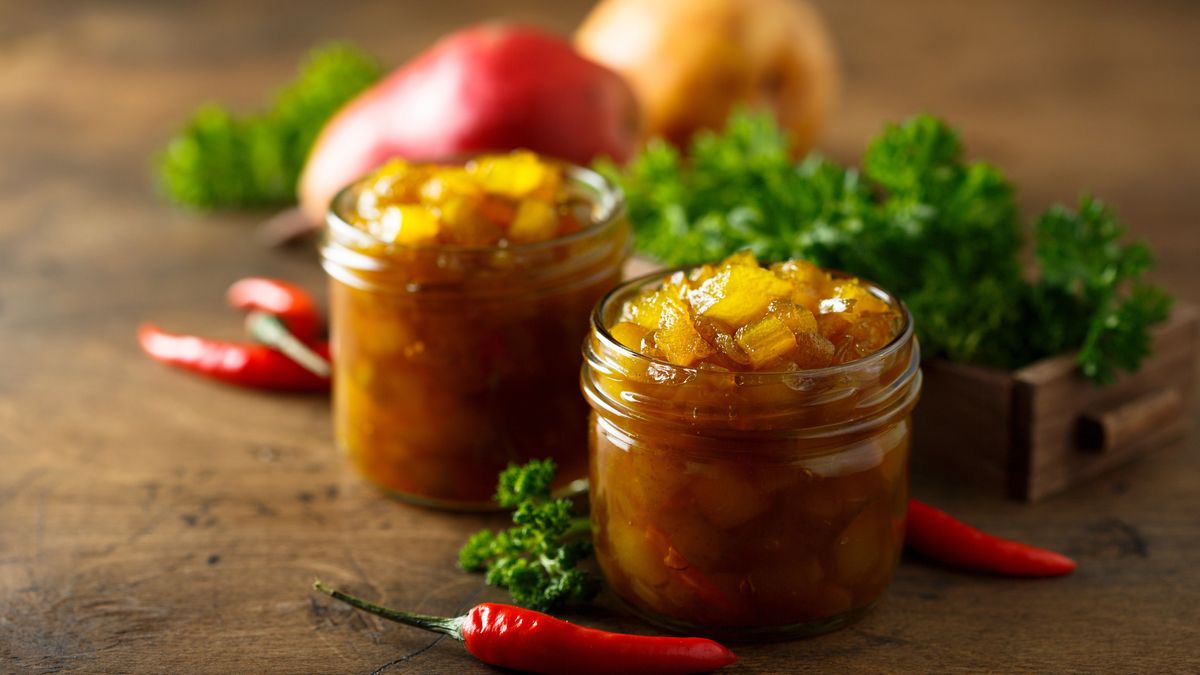 Schnelles und leckeres Mango-Apfel-Chutney selber machen.