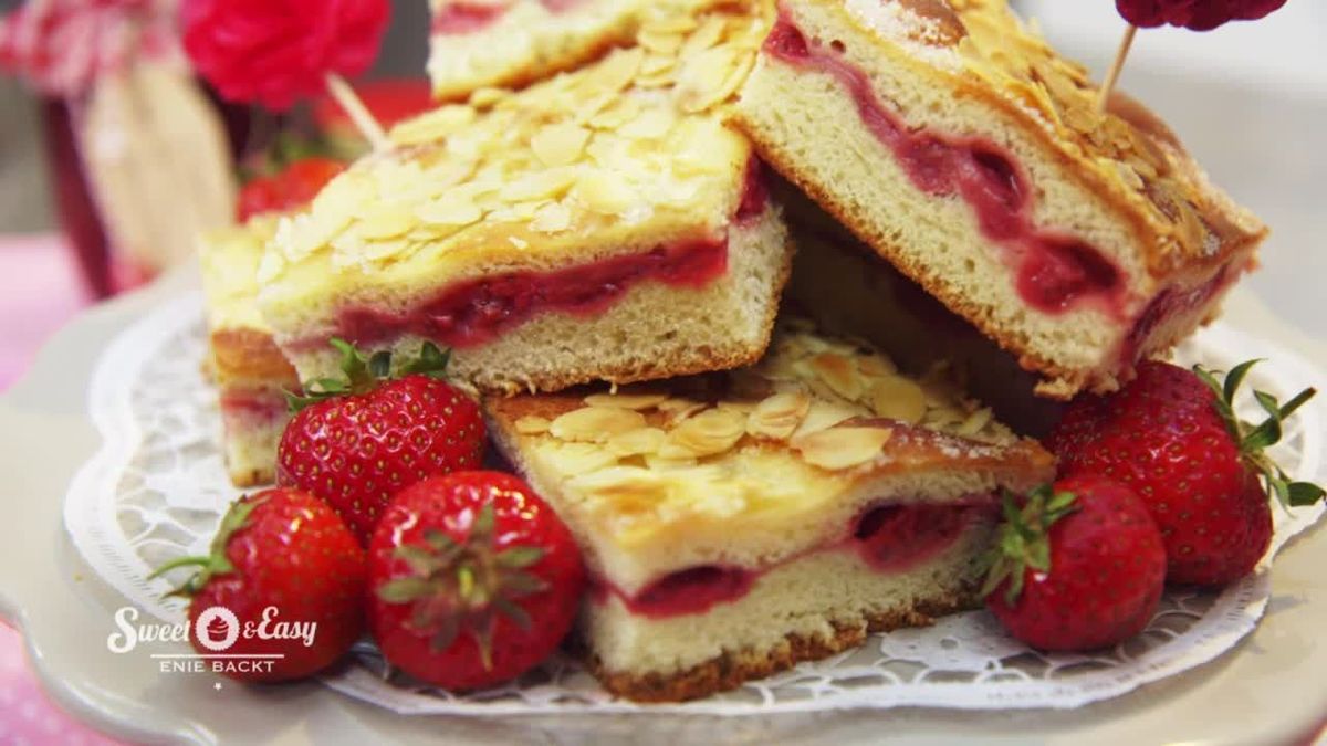 Mandelkuchen mit Himbeeren und Vanille