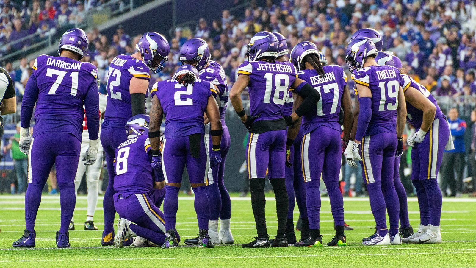 
                <strong>Platz 18 (geteilt): Minnesota Vikings</strong><br>
                Gegnerbilanz im Jahr 2022: 143-145-0prozentualer Anteil der Siege der Gegner: 
              