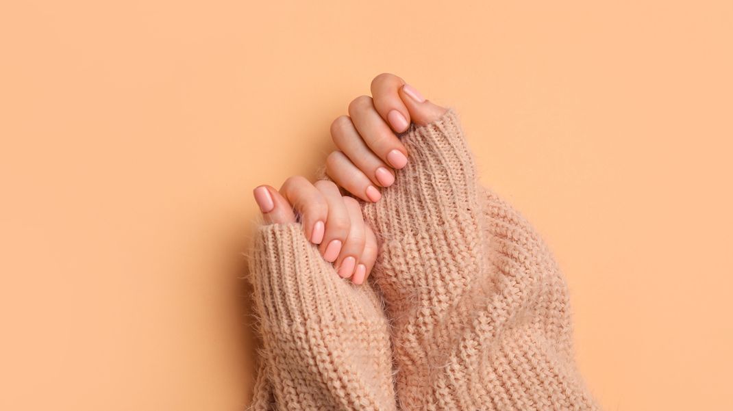 Peach Fuzz ist wunderschön als Nagellack.