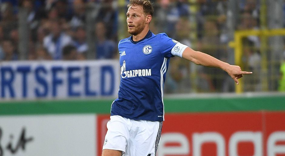 
                <strong>Benedikt Höwedes (FC Schalke 04)</strong><br>
                Seine 35 Champions-League-Spiele für Schalke machen ihn zum Vereins-Rekordspieler. In dieser Saison muss er allerdings in der Europa League angreifen. Vielleicht gar nicht so verkehrt, denn in diesem Wettbewerb steht er in der Schalke-internen Rangliste gleichauf mit Ciprian Marica nur auf Rang sieben.
              
