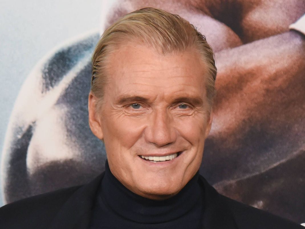 Dolph Lundgren spricht erstmals öffentlich über seine Krebserkrankung. Alle Infos dazu gibt es hier.