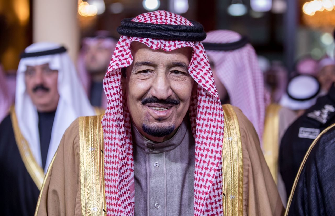 Saudi-Arabien: absolute Monarchie. Oberhaupt: König Salman ibn Abd al-Aziz (seit: 2015)