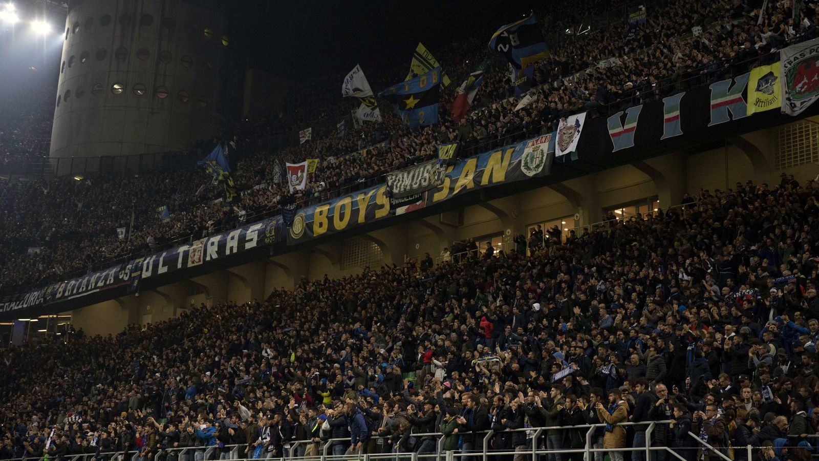
                <strong>Platz 5 - Inter Mailand</strong><br>
                Zuschauerschnitt: 61.423Stadion: Giuseppe Meazza (80.018 Plätze)Liga: Serie ALand: Italien
              