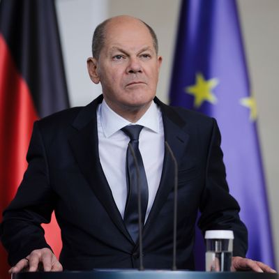 Unionsfraktionsvize Spahn hat Kanzler Scholz Verzagtheit bei dessen Ukraine-Politik vorgeworfen.