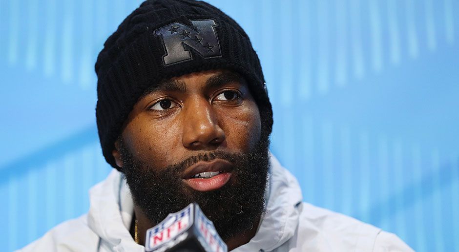 
                <strong>Malcolm Jenkins (Safety)</strong><br>
                Der Star aus der Secondary lässt keine Zweifel an seiner Kritik: "Nein, ich plane nicht, dort hinzugehen." Jenkins ist von Trumps Politik enttäuscht, sagte bei "CNN": "Ich erwarte einen Wandel in unserem Strafjustizsystem. Ich möchte wirtschaftliche und pädagogische Forschritte für Farbige und Geringverdiener sehen."
              