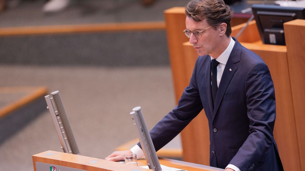 Wüst will Landtag unterrichten