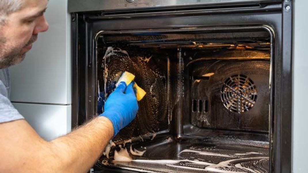 Für einen sauberen Ofen brauchst du keine chemischen Reiniger