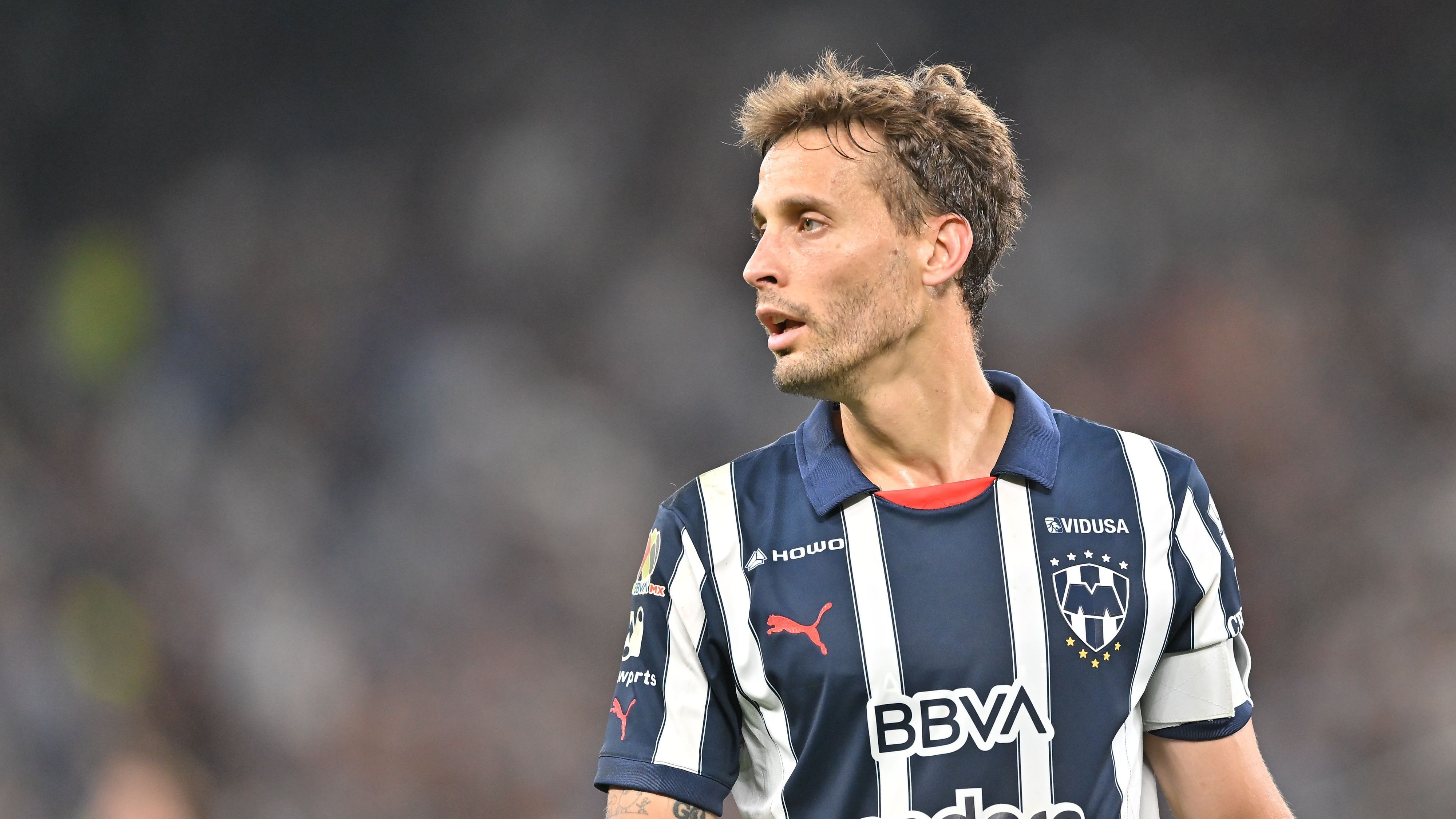 <b>CF Monterrey</b><br>Puh, was tummelt sich denn alles in Mexiko? Ehemalige Stars von Real Madrid, wie Sergio Canales (Bild) oder Sergio Ramos! Aber auch weitere mexikanische Legionäre, die Europa aufgemischt haben. Zum Beispiel der Kapitän und 132-malige Nationalspieler Hector Moreno. Aber auch das feine Füßchen von Lucas Ocampos zaubert hier noch, sowie Ex-Atleti-Spieler Oliver Torres. Zum Abschluss noch ein Ex-Bundesliga-Verteidiger: Carlos Salcedo! Er kam 2017 zu Eintracht Frankfurt und blieb bis 2019.