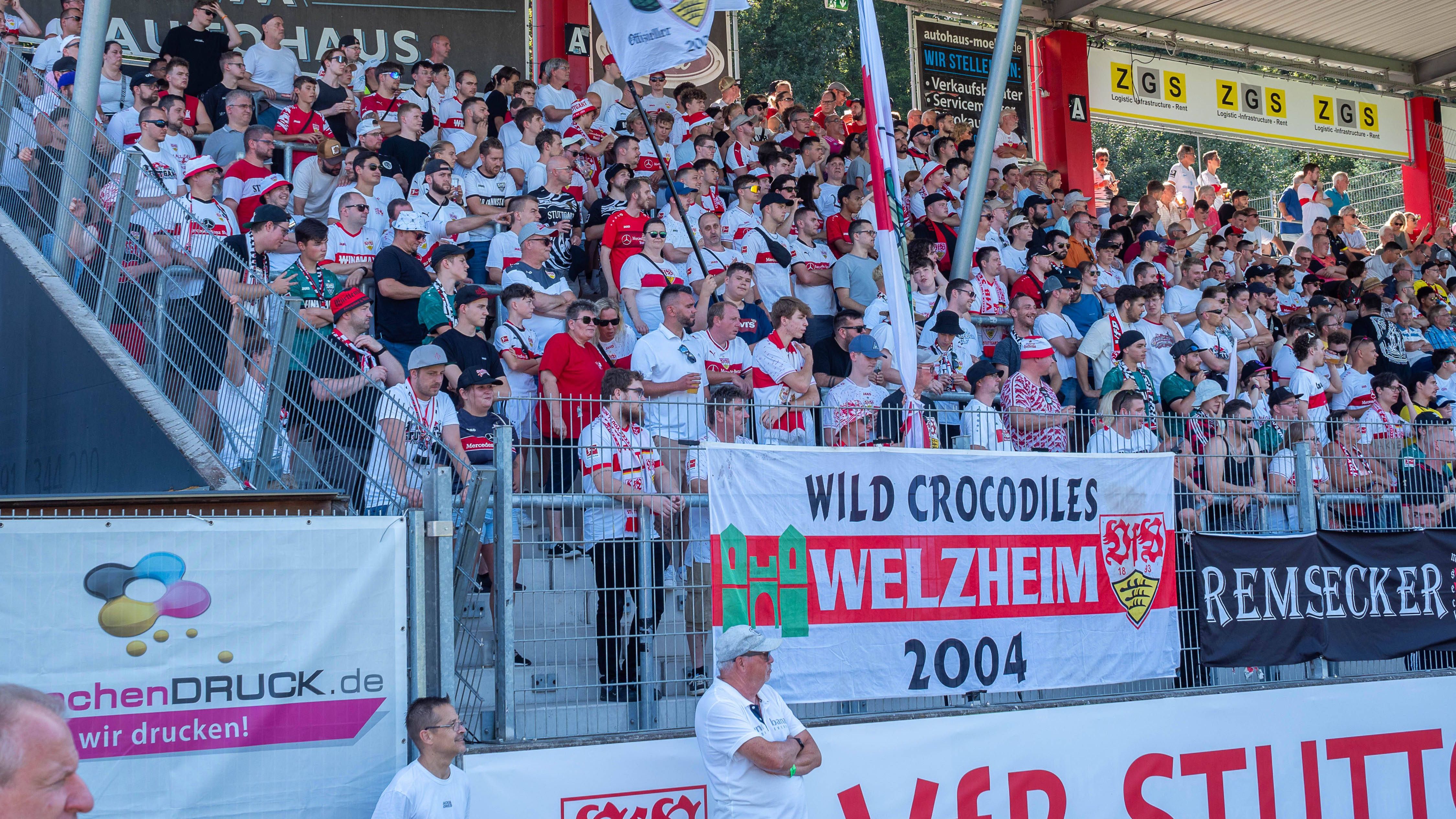 <strong>VfB Stuttgart II, Hannover 96 II, Borussia Dortmund II</strong><br>Die Zweitvertretungen der Erst- und Zweitligisten in der 3. Liga verkaufen keine eigenen Dauerkarten. Jahreskarteninhaber der ersten Mannschaft dürfen die Spiele der 2. Mannschaft jedoch kostenlos besuchen.