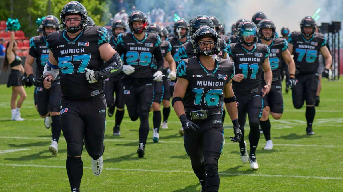 European League of Football (ELF), Munich Ravens vs Raiders Tirol München Unterhaching Sportpark Bayern Deutschland *** European League of Football ELF , Munich Ravens vs Raiders Tirol Munich Unter...