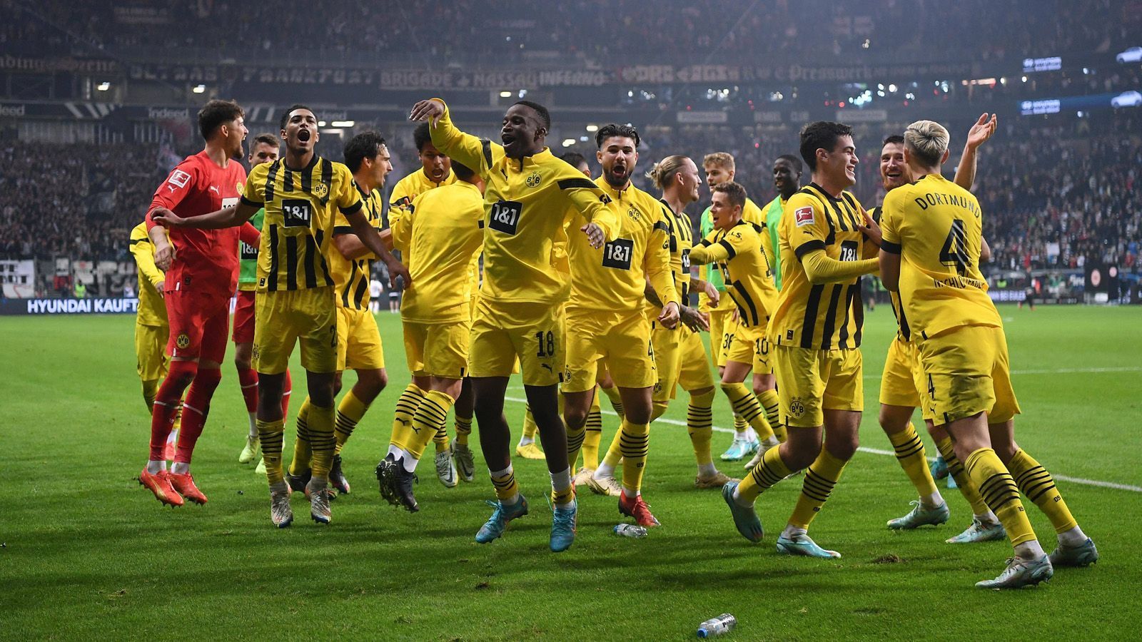 
                <strong>Platz 1: Borussia Dortmund</strong><br>
                Anteil der Stimmen: 28 Prozent
              