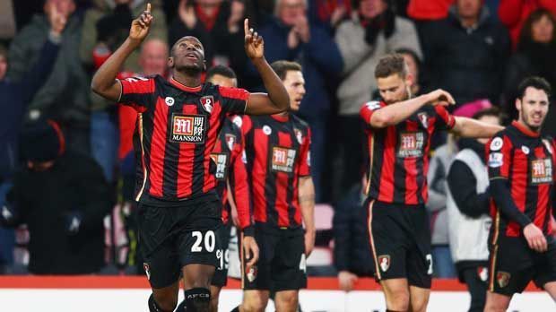 
                <strong>Benik Afobe</strong><br>
                Benik Afobe: Aufsteiger Bournemouth griff für den Angreifer richtig tief in die Tasche. Angeblich überwies der englische Erstligist 13,3 Millionen Euro an Afobes bisherigen Klub Wolverhampton. Damit wäre der 22-Jährige, der einst in der Jugend des FC Arsenal spielte, der teuerste Transfer in der Vereinsgeschichte von Bournemouth.
              