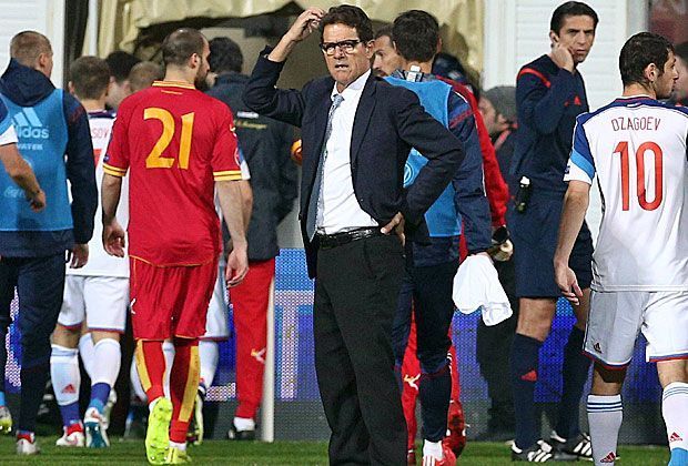 
                <strong>Das Skandalspiel zwischen Montenegro und Russland</strong><br>
                Beim Abgang in die Stadionkatakomben kommt es dann auch noch zu einem Spielertumult. Nach einer Unterbrechung von fast 40 Minuten wird das Spiel fortgesetzt. Fabio Capello steht die Entsetzung über die Vorfälle ins Gesicht geschrieben.
              