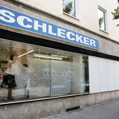 Nach der Schlecker-Pleite vor 13 Jahren hat die Ex-Unternehmer-Familie nun einer Zahlung von Schadenersatz zugestimmt.