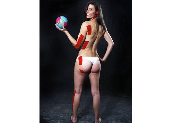 
                <strong>Sexy Bodypainting-Kalender</strong><br>
                Am MTV Rohrsen schätzt Christin vor allem die mannschaftliche Geschlossenheit
              