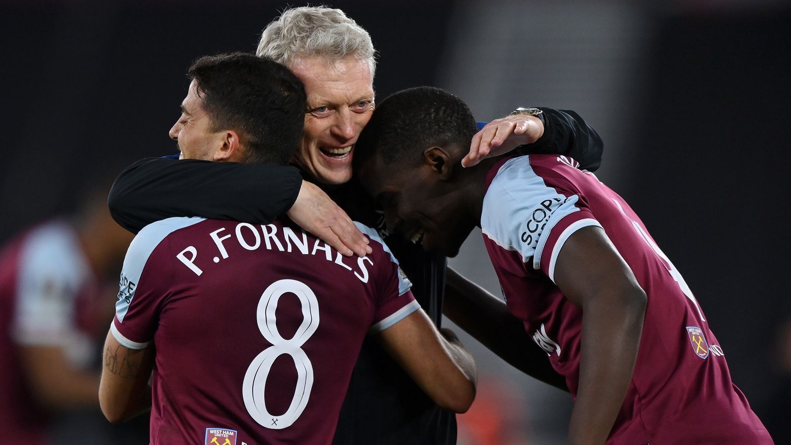 
                <strong>Platz 12: West Ham United</strong><br>
                Beraterkosten 2021/22: 12,4 Millionen Euro
              