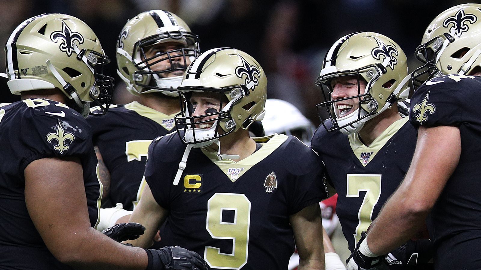 
                <strong>Platz 3: New Orleans Saints</strong><br>
                Bilanz: 7-1Letzte Spiele: W,W,WEgal, wer Quarterback bei den New Orleans Saints spielt, am Ende scheint das Team von Head Coach Sean Payton zu gewinnen. Die Saints haben einen breiten, talentierten Kader und können ohne Probleme die Ausfälle wie zuletzt von Alvin Kamara und Drew Brees verkraften. Wide Receiver Michael Thomas ist der beste Passempfänger der Liga. 
              