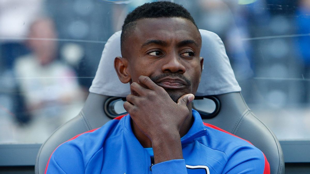 Salomon Kalou nach Skandal Video suspendiert