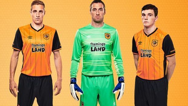 
                <strong>Hull City</strong><br>
                Nach dem Abstieg ist das so eine Sache mit dem Trikot-Sponsor - auch für Hull City. Doch jetzt sind die "Tigers" fündig geworden. "Flamingo Land", der Name eines Vergnügungsparks, prangt auf der Brust der Spieler - und sorgt im Netz für viele Lacher.
              