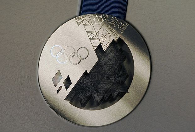 
                <strong>Silbermedaille von Sotschi</strong><br>
                Wer dieses Edelmetall umgehängt bekommt, ist auf Platz zwei gelandet.
              