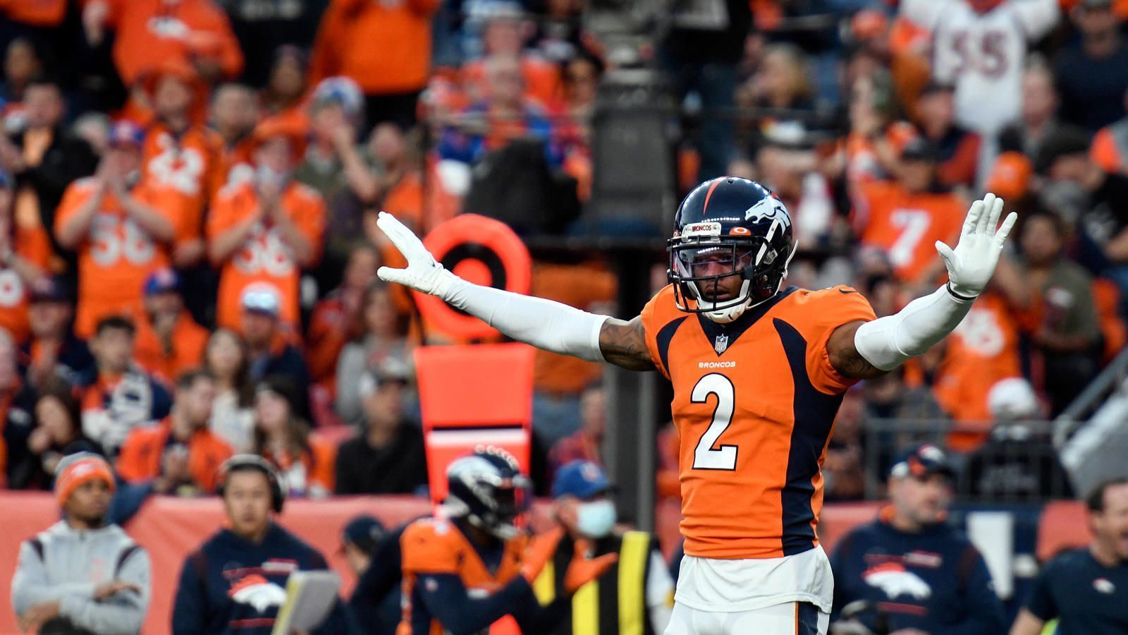 
                <strong>Platz 2: Denver Broncos</strong><br>
                Auch Denver hat mit seinem Erstrunden-Pick alles richtig gemacht. Patrick Surtain spielt schon in seiner Rookie-Saison technisch auf einem hohen Level und brilliert als Ball-Jäger: Vier Interceptions sind ein Top-10-Wert in der NFL, dazu kommen sechs verteidigte Pässe, was sich ebenfalls sehen lassen kann. Darüber hinaus überzeugt auch Zweitrunden-Running-Back Javonte Williams als harter Läufer, der auch nach dem Kontakt massig Yards erzielt. Zudem überzeugen auch Guard Quinn Meinerz und Pass Rusher Jonathon Cooper, der erst in der siebten Runde gedraftet wurde, aber sich schon jetzt einen Platz in der Rotation erkämpft hat und dabei als Laufverteidiger glänzt.
              