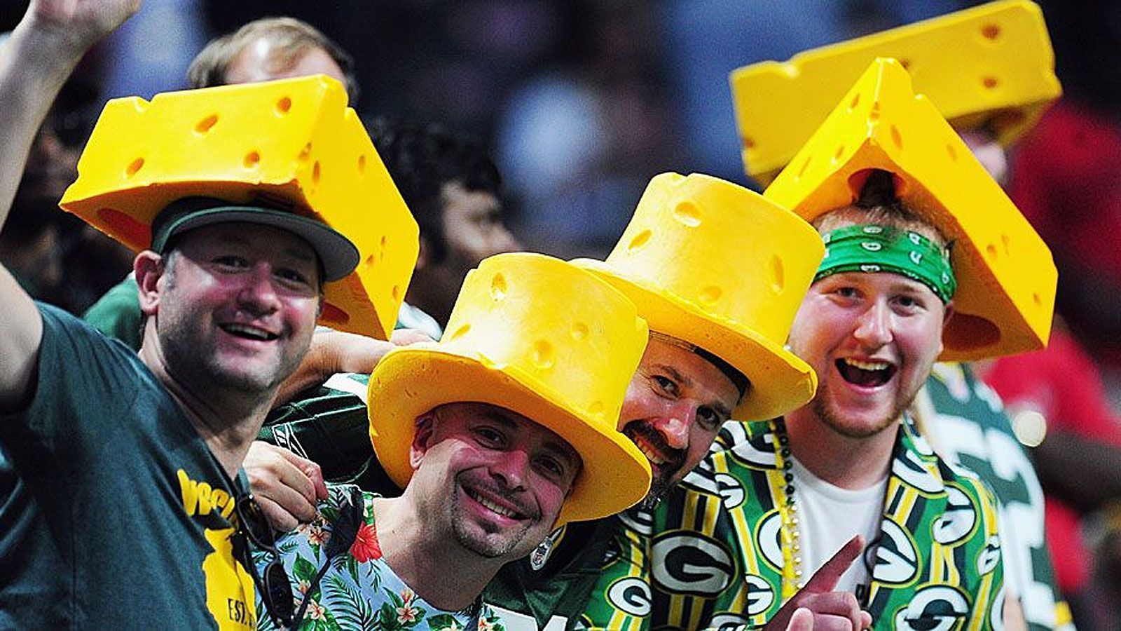 <strong>Platz 12: Green Bay Packers</strong><br>
                Besitzer: Green Bay Packers Inc. (öffentliche gemeinnützige Körperschaft)<br>Kaufpreis: 5000 US-Dollar (1919)<br>Wert 2017: 2,6 Milliarden US-Dollar<br>Aktueller Wert: 6;3 Milliarden US-Dollar