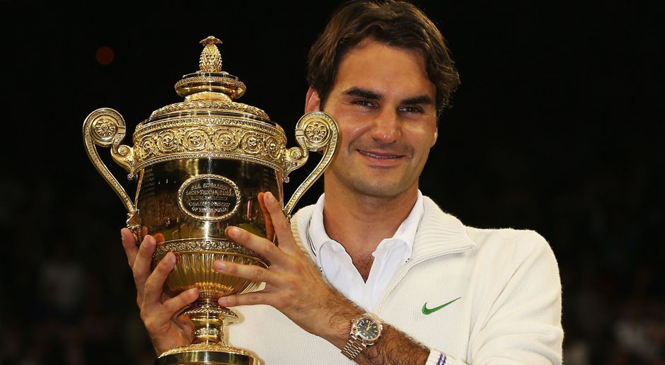 
                <strong>Karriere</strong><br>
                Karriere: Die Erfolge Federers aufzulisten, dürfte den Rahmen sprengen. Mit 18 schaffte er den Sprung in die Top 100, den ersten Titel gewann er mit 19, den ersten Grand Slam mit 21. 16 weitere Grand-Slam-Siege folgten, insgesamt gewann Federer 88 ATP-Turniere und stand 302 Wochen lang an der Spitze der Weltrangliste. Willis hat hier freilich noch gar nichts vorzuweisen.
              
