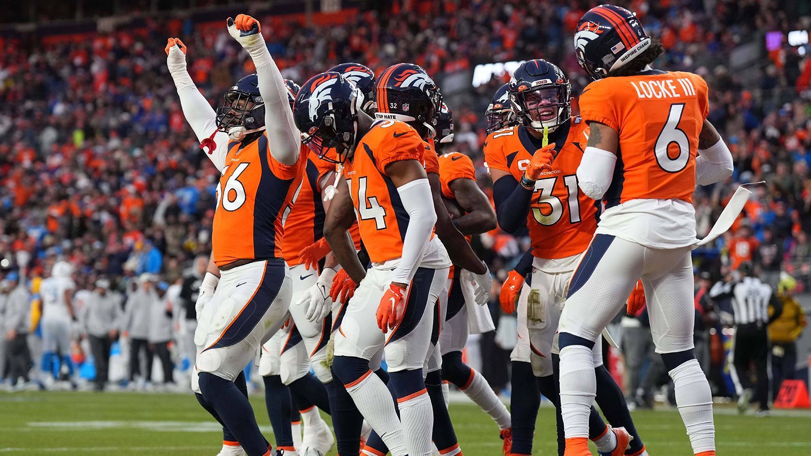 
                <strong>Denver Broncos - Colorado </strong><br>
                &#x2022; Pauschale Einkommensteuer<br>&#x2022; 4,4 Prozent<br>
              