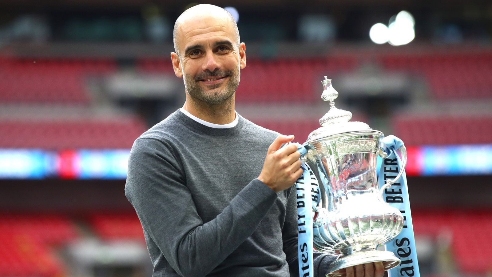 
                <strong>3. Pep Guardiola (Manchester City)</strong><br>
                Jahresgehalt: 23 Millionen Euro (Quelle: Mirror)Vertrag bis 30. Juni 2021 
              